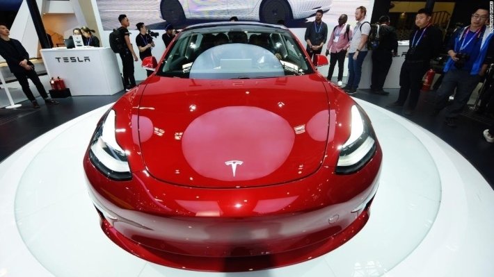 Tesla выпустила уже 100 тысяч электрокаров Model 3